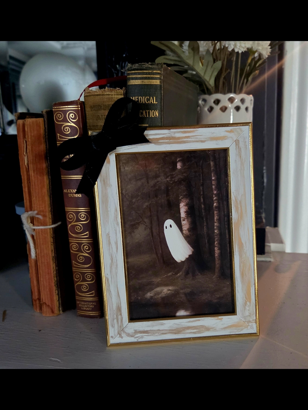 Vintage Inspired Halloween 4"x6" Spooky Ghost Print White Gold Distressed frame